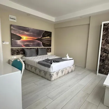 Dream Hotell 2*