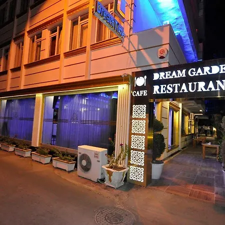 Dream Hotell 2*